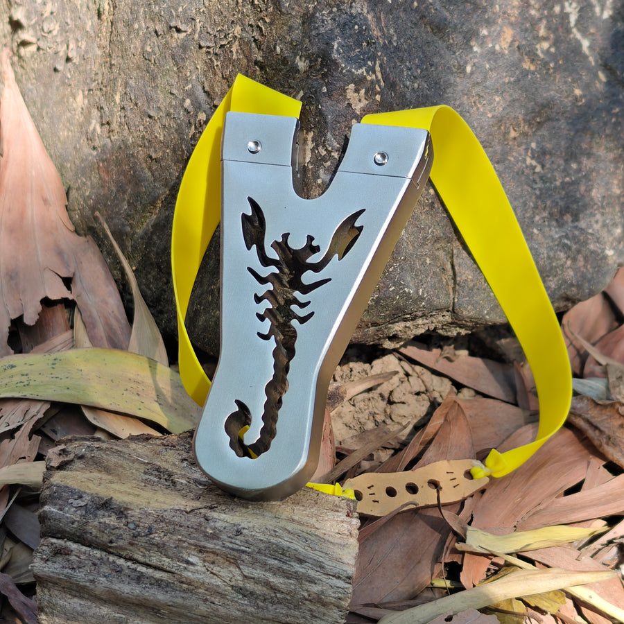 Expert slingshot with compact bow mouth for challenging and powerful shooting.