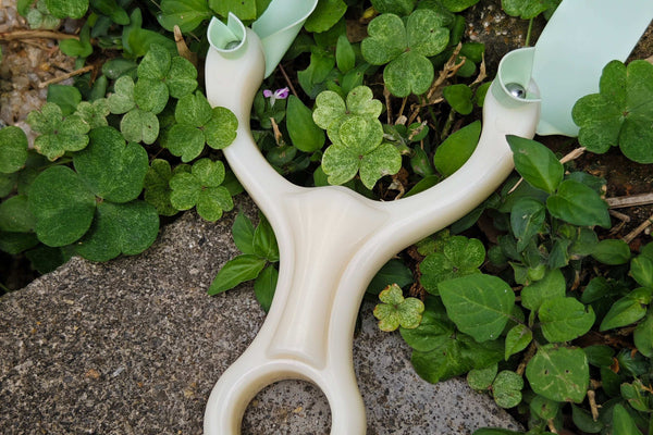 Milky Hunter-Y08: Lightweight Resin Slingshot with Big Power 🎯