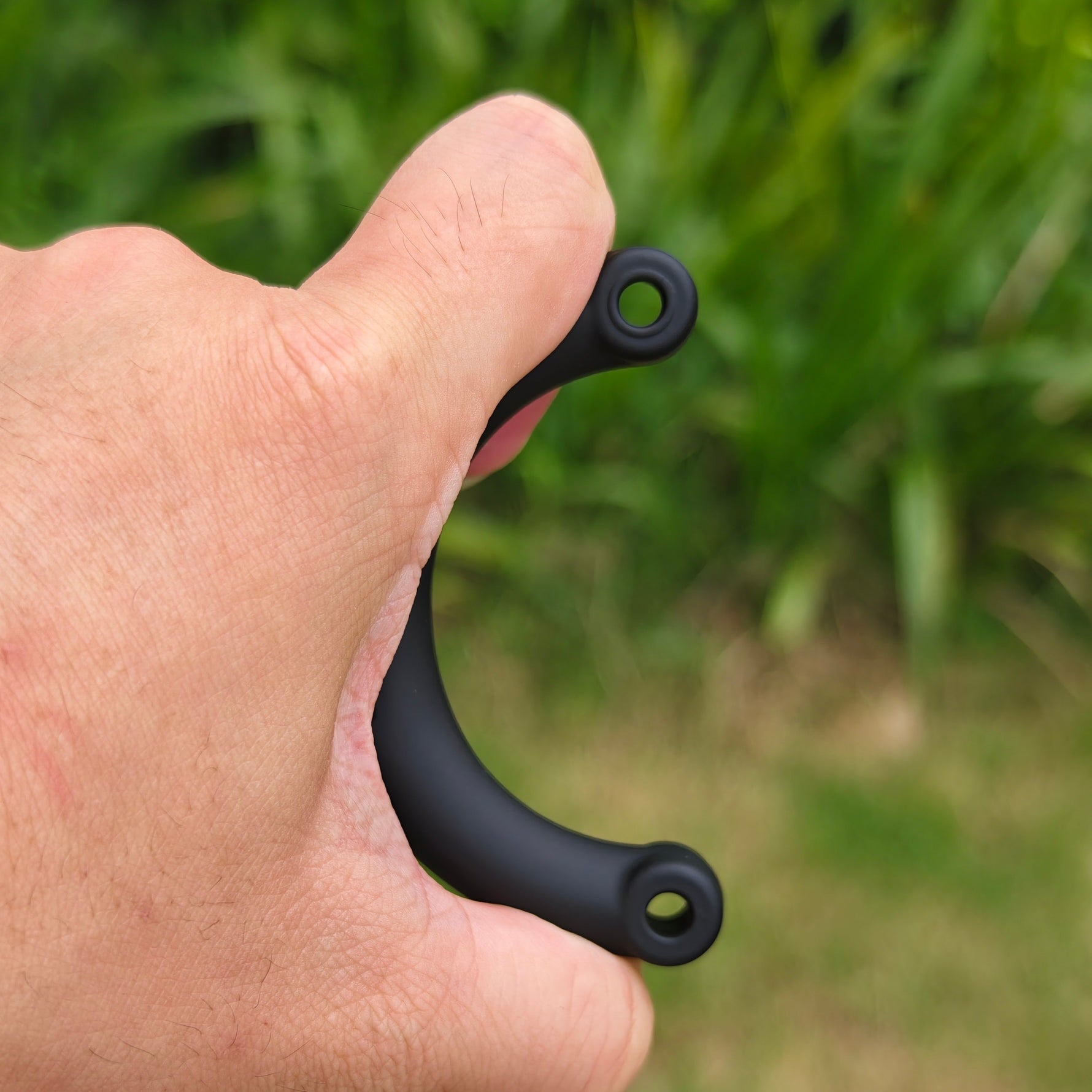 Metal vs. Wooden Slingshots: A Complete Analysis of Advantages and Disadvantages