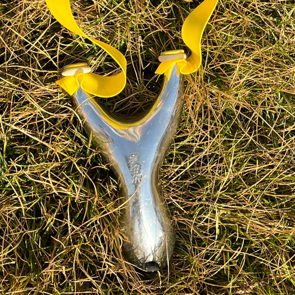 High precision Phoenix catapult ideal for beginners and experienced shooting enthusiasts.