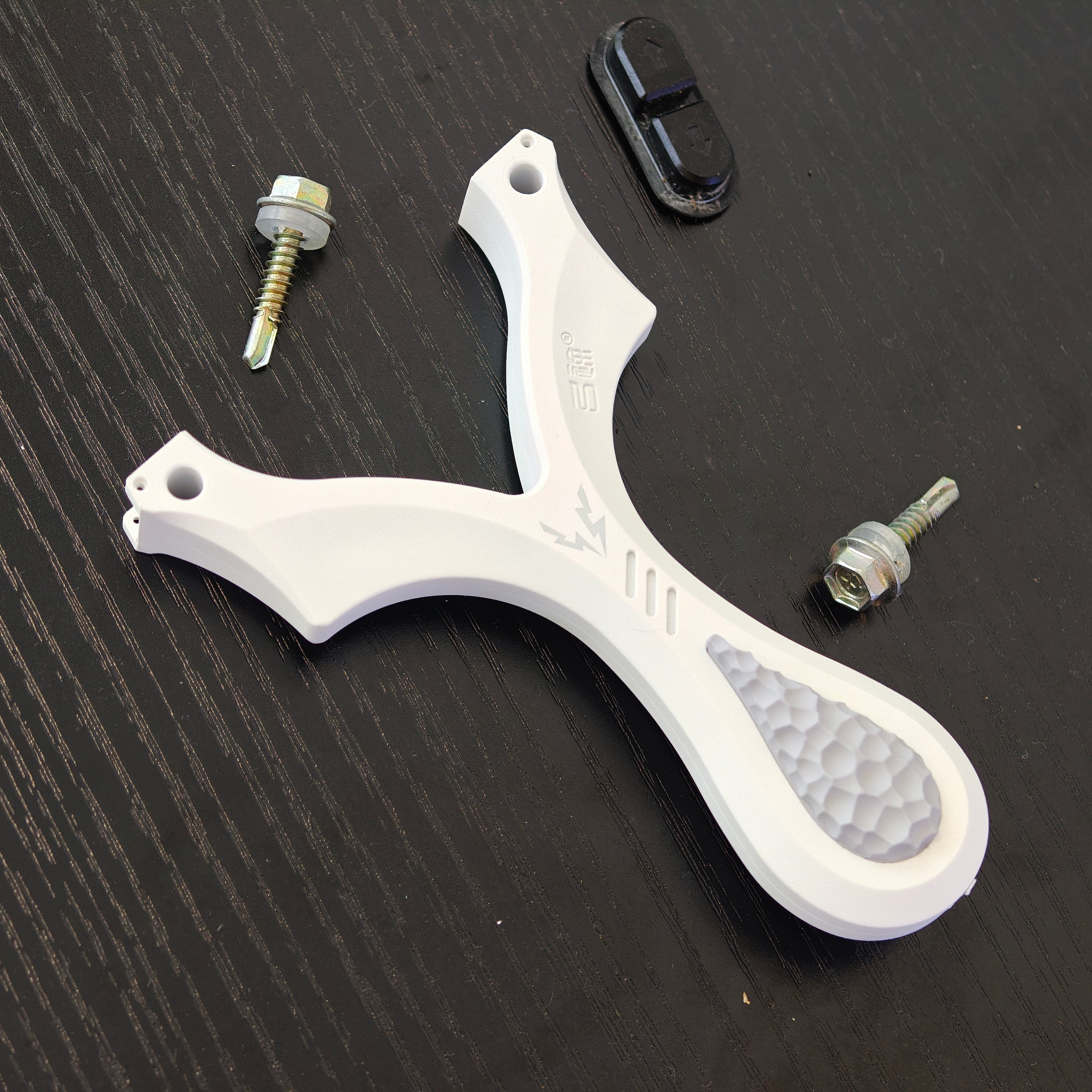 Venomous Spike-Z04 – The Ultimate Hunting Slingshot & Slingshot