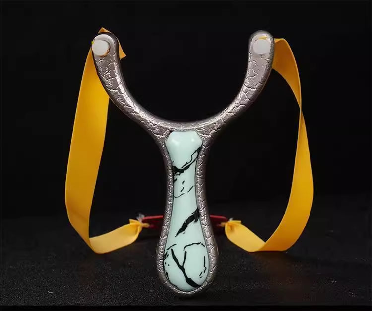 Ice Crack X17 tactical alloy slingshot with smooth, fatigue-free control.