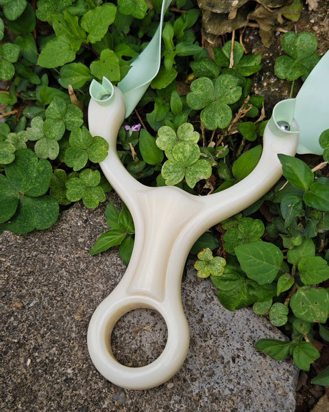 Milky Hunter Y08 strong and reliable slingshot for serious outdoor hunters.