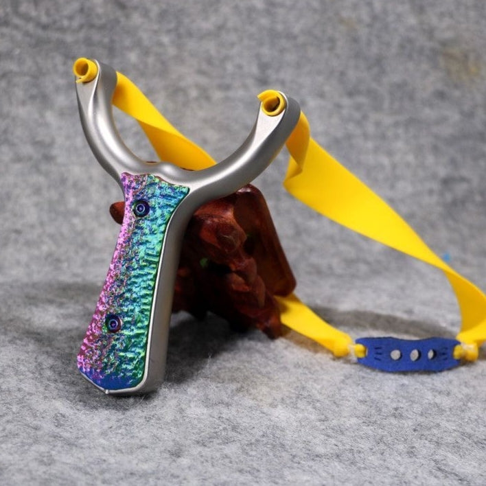 Sea Wave-X27 precision-crafted titanium alloy slingshot with quick-change bead-lock system for fast and secure band replacement.