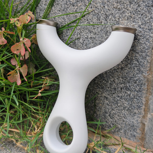 High-strength impact-resistant Silk Light X22 slingshot with wide aiming sight.